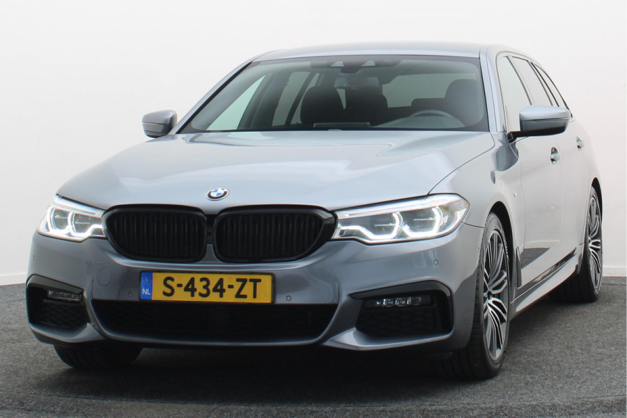 BMW 5 Serie Touring 520i High Executive Climate, Camera, Cruise, Navigatie, Bluetooth, Sportstoelen, DAB, PDC, 19''