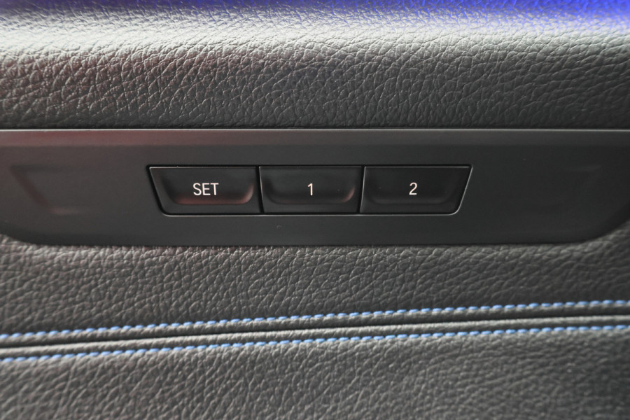 BMW 5 Serie Touring 520i High Executive Climate, Camera, Cruise, Navigatie, Bluetooth, Sportstoelen, DAB, PDC, 19''
