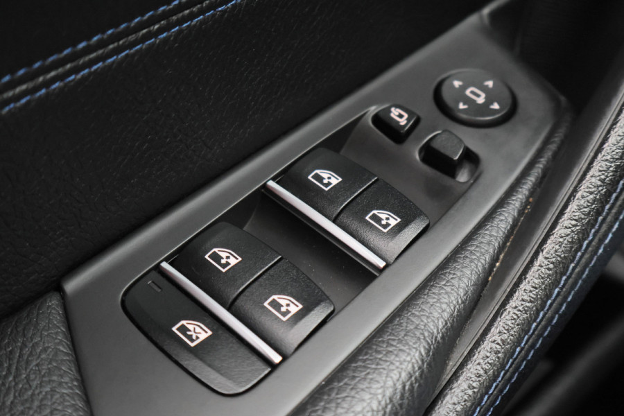 BMW 5 Serie Touring 520i High Executive Climate, Camera, Cruise, Navigatie, Bluetooth, Sportstoelen, DAB, PDC, 19''