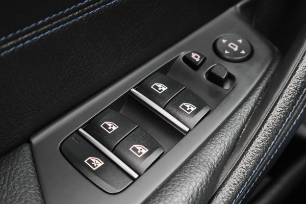BMW 5 Serie Touring 520i High Executive Climate, Camera, Cruise, Navigatie, Bluetooth, Sportstoelen, DAB, PDC, 19''