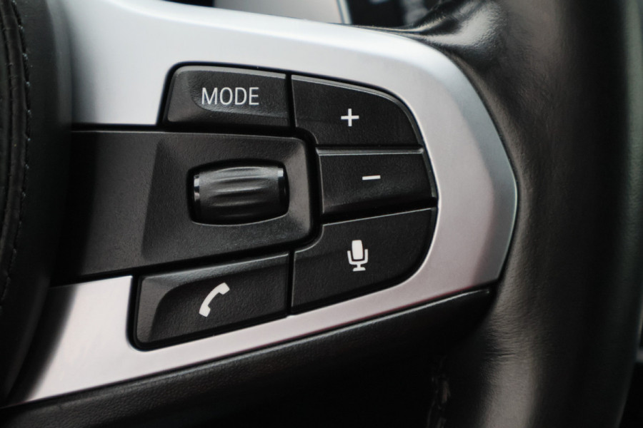 BMW 5 Serie Touring 520i High Executive Climate, Camera, Cruise, Navigatie, Bluetooth, Sportstoelen, DAB, PDC, 19''