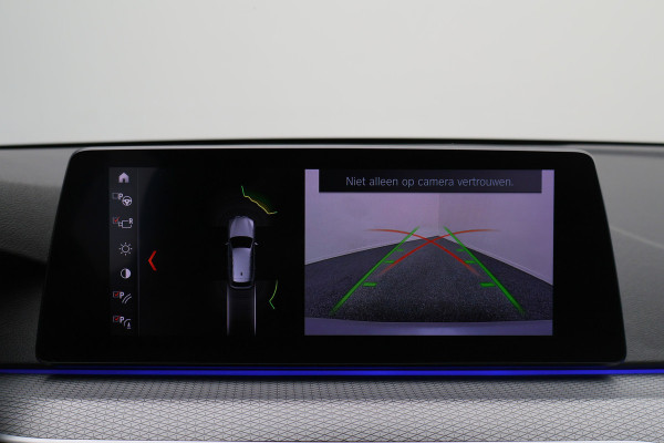 BMW 5 Serie Touring 520i High Executive Climate, Camera, Cruise, Navigatie, Bluetooth, Sportstoelen, DAB, PDC, 19''