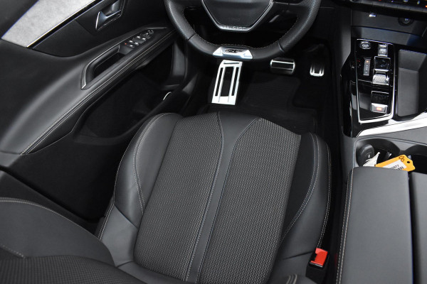 Peugeot 5008 1.2 PureTech 130PK Aut. GT Black Pakket | 7 Zits | Navi | Camera | 19 Inch LM | Incl. garantie