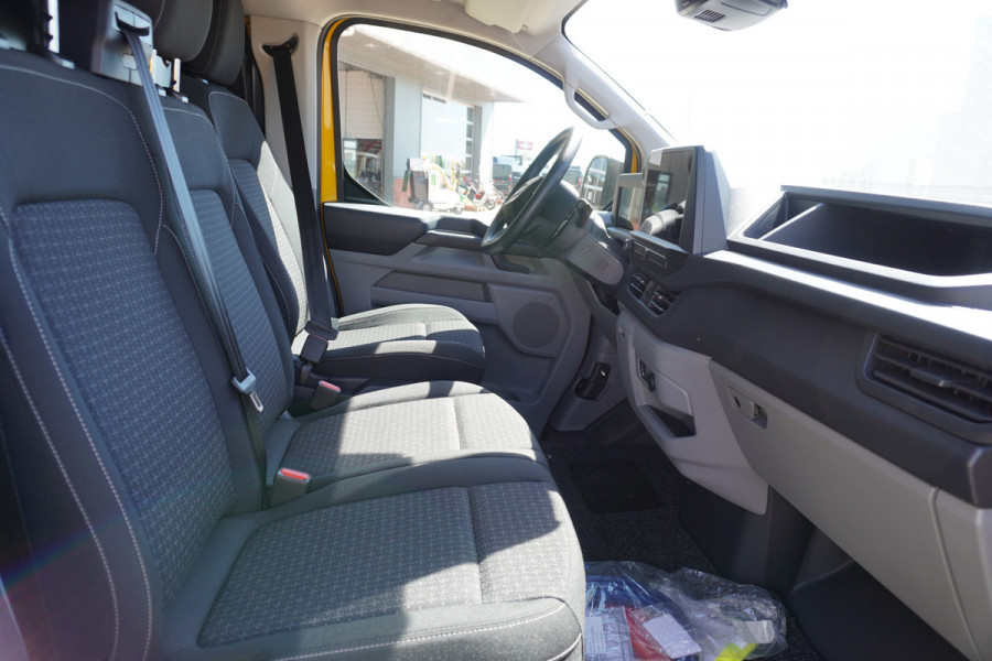 Ford E-Transit Cust. 320 L2H1 136PK Trend 65 kWh Automaat Airco | Cruise | Camera | Apple CP| Trekhaak 8 STUKS