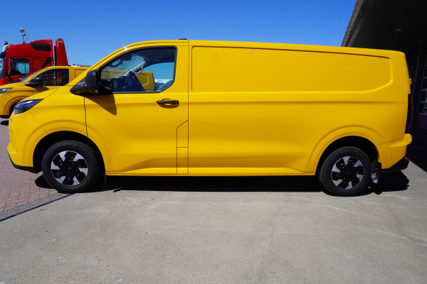 Ford E-Transit Cust. 340 L2H1 136PK Trend 65 kWh Automaat Nr. V043 | Airco | Cruise | Camera | Apple CP | Trekhaak  Laadruimte betimmering