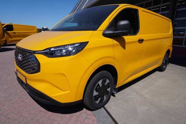 Ford E-Transit Cust. 340 L2H1 136PK Trend 65 kWh Automaat Nr. V043 | Airco | Cruise | Camera | Apple CP | Trekhaak  Laadruimte betimmering