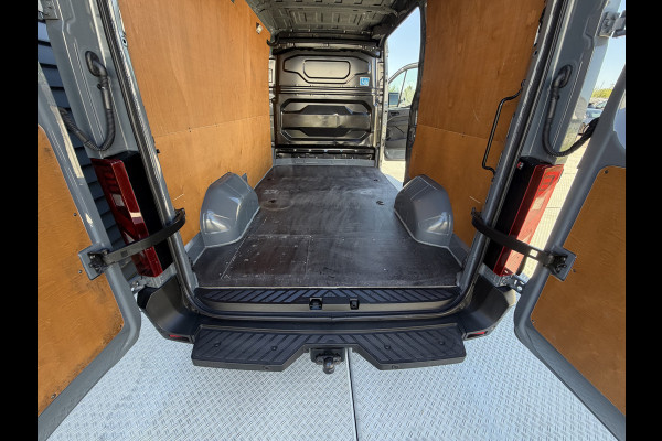 Renault Master T35 2.0 dCi 170 PK L2H2 Extra Imperiaal / Navi / Camera