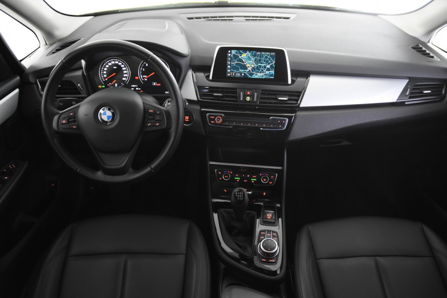 BMW 2 Serie Active Tourer 216i *1ste Eigenaar*Leer*Trekhaak*Navigatie*