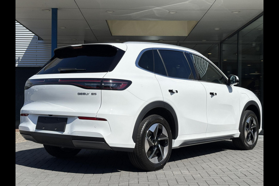 GEELY E5 Pro+ 68 kWh | Stoelverwarming & verkoeling | Warmtepomp | 360 Camera | Parkeersensoren |