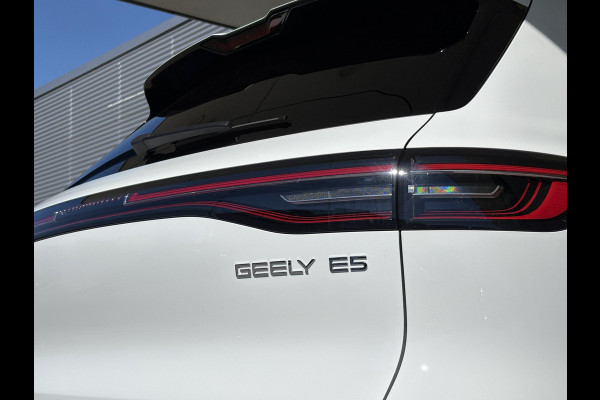 GEELY E5 Pro+ 68 kWh | Stoelverwarming & verkoeling | Warmtepomp | 360 Camera | Parkeersensoren |