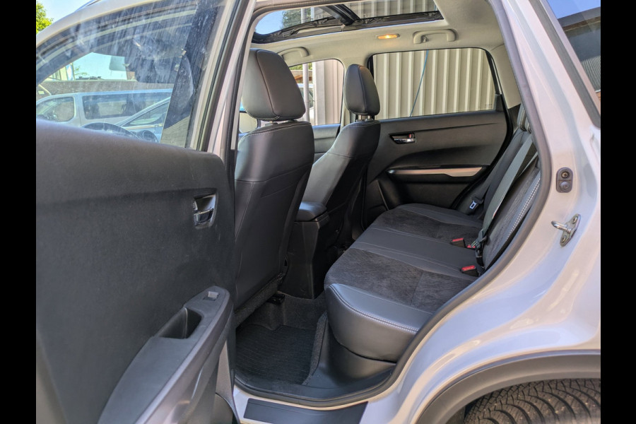 Suzuki Vitara 1.4 Boosterjet Style Smart Hybrid|Panodak|Led|Adaptive-Cruise|Keyless-Entry|Stoelverwarming|16.000km