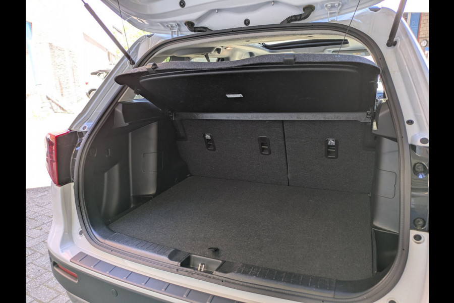 Suzuki Vitara 1.4 Boosterjet Style Smart Hybrid|Panodak|Led|Adaptive-Cruise|Keyless-Entry|Stoelverwarming|16.000km