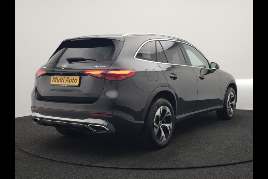 Mercedes-Benz GLC 300e 4MATIC Luxury Line 313pk Dealer O.H. | Trekhaak Af Fabriek | Adaptive Cruise | Camera | Lederen Sportstoelen Memory & Verwarmd | Sfeerverlichting | Blis | Stuur Verwarmd | Navigatie | DAB | Plug In Hybrid |