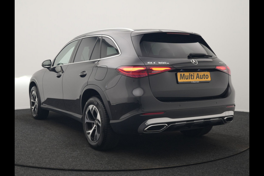 Mercedes-Benz GLC 300e 4MATIC Luxury Line 313pk Dealer O.H. | Trekhaak Af Fabriek | Adaptive Cruise | Camera | Lederen Sportstoelen Memory & Verwarmd | Sfeerverlichting | Blis | Stuur Verwarmd | Navigatie | DAB | Plug In Hybrid |