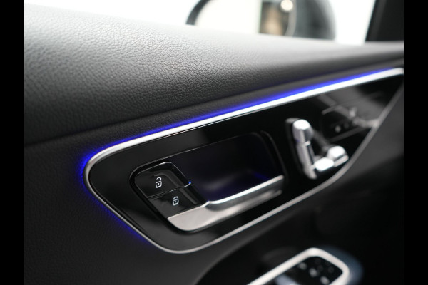 Mercedes-Benz GLC 300e 4MATIC Luxury Line 313pk Dealer O.H. | Trekhaak Af Fabriek | Adaptive Cruise | Camera | Lederen Sportstoelen Memory & Verwarmd | Sfeerverlichting | Blis | Stuur Verwarmd | Navigatie | DAB | Plug In Hybrid |