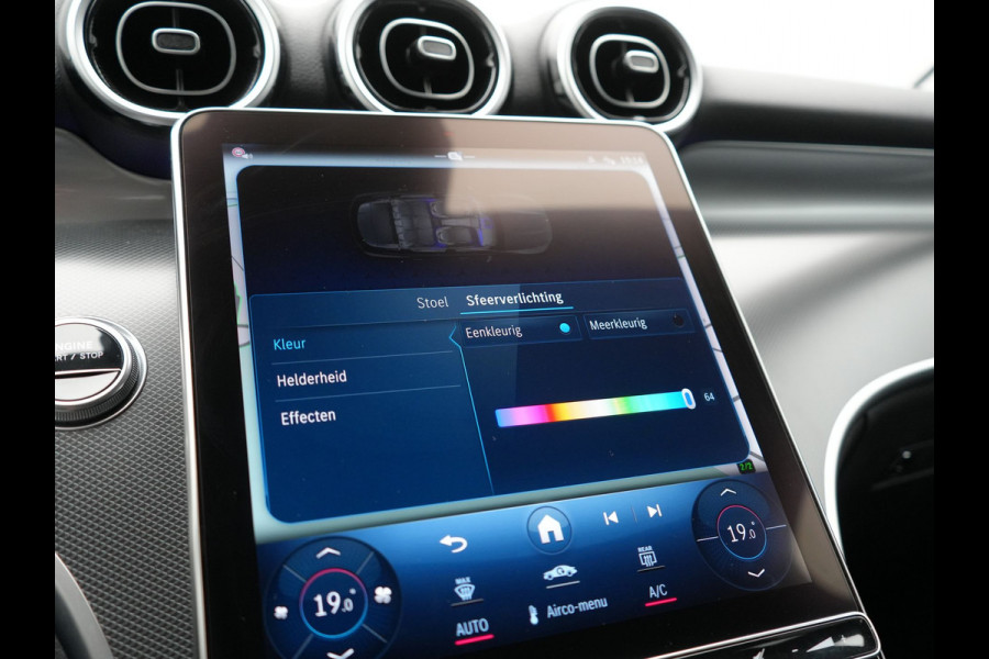 Mercedes-Benz GLC 300e 4MATIC Luxury Line 313pk Dealer O.H. | Trekhaak Af Fabriek | Adaptive Cruise | Camera | Lederen Sportstoelen Memory & Verwarmd | Sfeerverlichting | Blis | Stuur Verwarmd | Navigatie | DAB | Plug In Hybrid |
