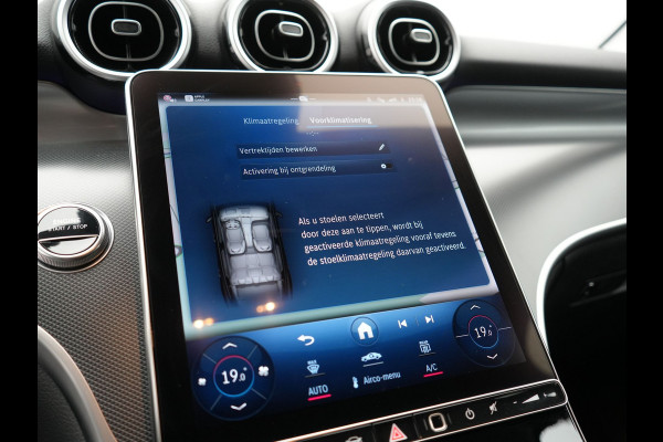 Mercedes-Benz GLC 300e 4MATIC Luxury Line 313pk Dealer O.H. | Trekhaak Af Fabriek | Adaptive Cruise | Camera | Lederen Sportstoelen Memory & Verwarmd | Sfeerverlichting | Blis | Stuur Verwarmd | Navigatie | DAB | Plug In Hybrid |