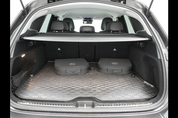 Mercedes-Benz GLC 300e 4MATIC Luxury Line 313pk Dealer O.H. | Trekhaak Af Fabriek | Adaptive Cruise | Camera | Lederen Sportstoelen Memory & Verwarmd | Sfeerverlichting | Blis | Stuur Verwarmd | Navigatie | DAB | Plug In Hybrid |
