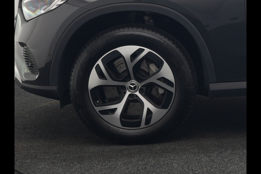 Mercedes-Benz GLC 300e 4MATIC Luxury Line 313pk Dealer O.H. | Trekhaak Af Fabriek | Adaptive Cruise | Camera | Lederen Sportstoelen Memory & Verwarmd | Sfeerverlichting | Blis | Stuur Verwarmd | Navigatie | DAB | Plug In Hybrid |