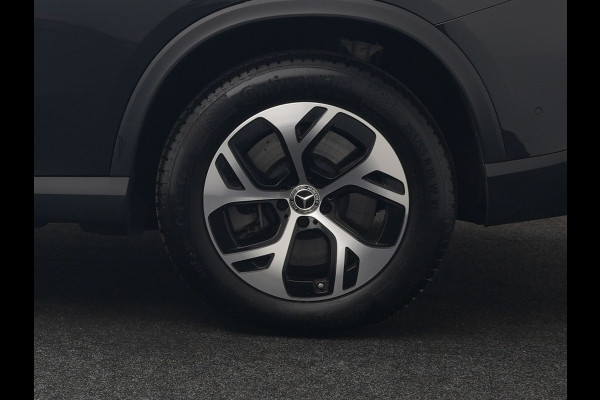 Mercedes-Benz GLC 300e 4MATIC Luxury Line 313pk Dealer O.H. | Trekhaak Af Fabriek | Adaptive Cruise | Camera | Lederen Sportstoelen Memory & Verwarmd | Sfeerverlichting | Blis | Stuur Verwarmd | Navigatie | DAB | Plug In Hybrid |