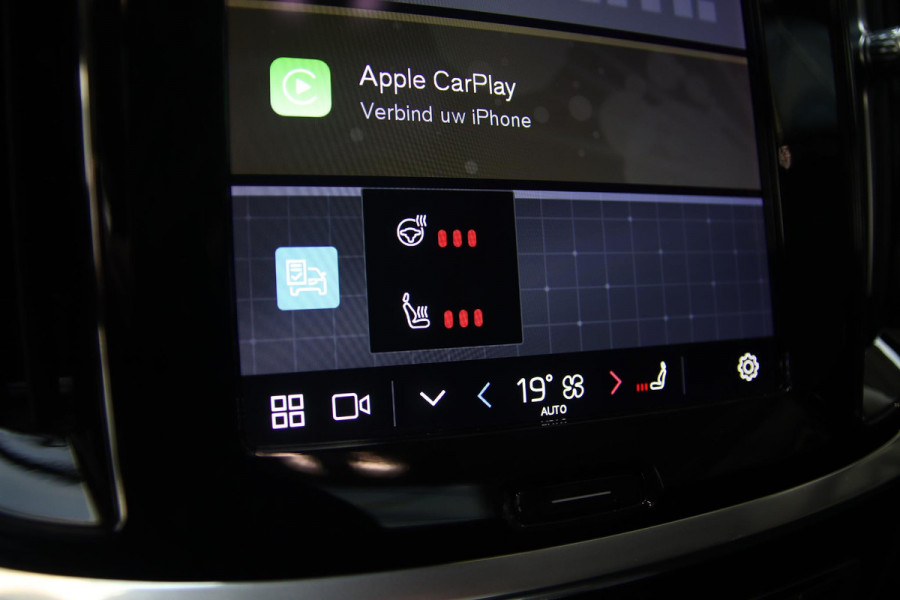 Volvo S60 2.0 B4 Ultimate Dark PANO-H&K-HUD-MEMORY-ACC-NAP
