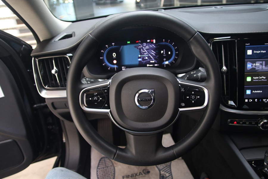 Volvo S60 2.0 B4 Ultimate Dark PANO-H&K-HUD-MEMORY-ACC-NAP