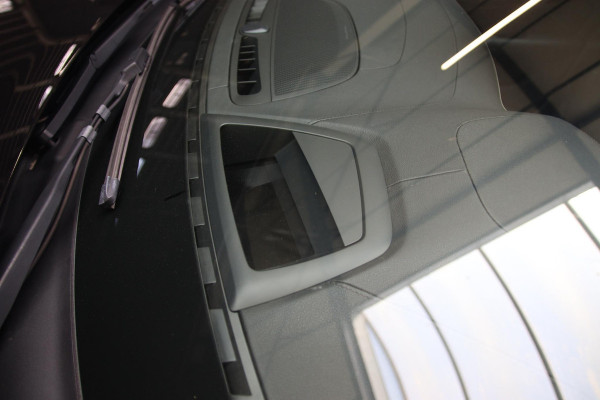 Volvo S60 2.0 B4 Ultimate Dark PANO-H&K-HUD-MEMORY-ACC-NAP