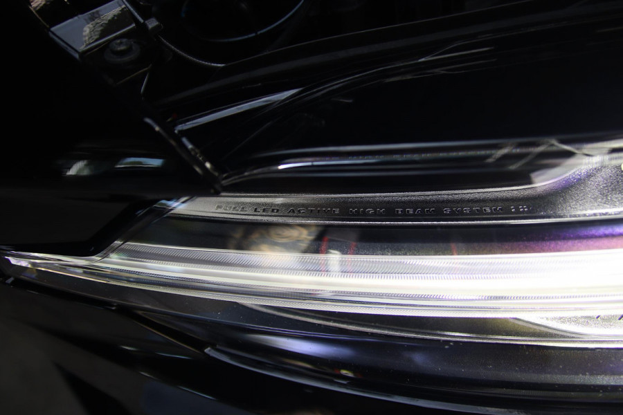Volvo S60 2.0 B4 Ultimate Dark PANO-H&K-HUD-MEMORY-ACC-NAP