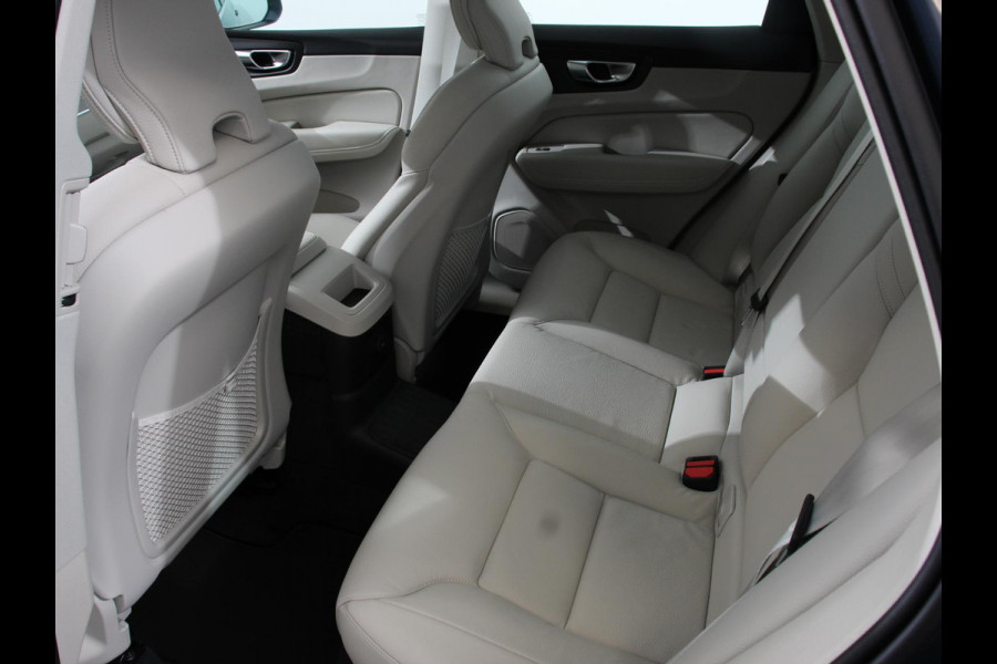Volvo XC60 2.0 T6 Plug-in hybrid AWD Plus Bright 398 pk Full LED Cruise Control + Pilot Assist Parkeersensoren V&A+ Camera Panaroma dak