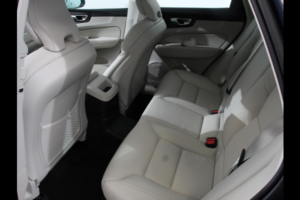 Volvo XC60 2.0 T6 Plug-in hybrid AWD Plus Bright 398 pk Full LED Cruise Control + Pilot Assist Parkeersensoren V&A+ Camera Panaroma dak