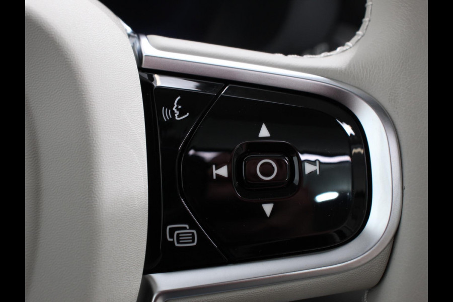 Volvo XC60 2.0 T6 Plug-in hybrid AWD Plus Bright 398 pk Full LED Cruise Control + Pilot Assist Parkeersensoren V&A+ Camera Panaroma dak