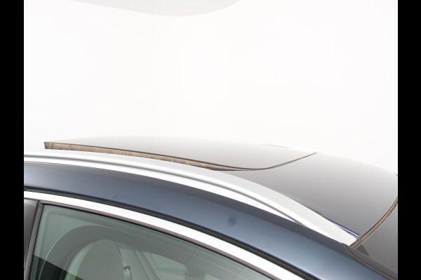Volvo XC60 2.0 T6 Plug-in hybrid AWD Plus Bright 398 pk Full LED Cruise Control + Pilot Assist Parkeersensoren V&A+ Camera Panaroma dak