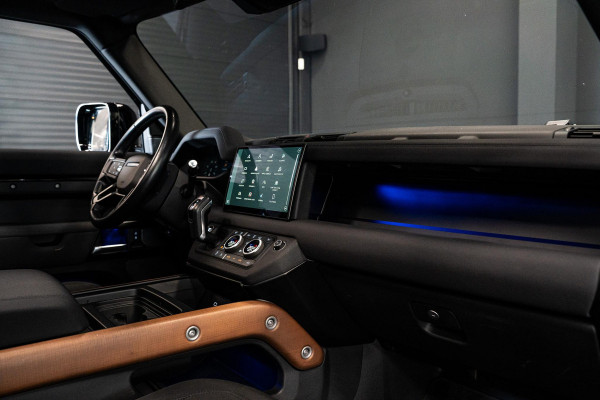 Land Rover Defender 3.0 D200 110 MHEV X-Dynamic SE *Grijs-kenteken / Panorama / Meridian / Elektr. Trekhaak / Heritage wielen*