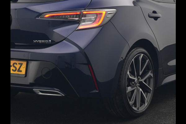 Toyota Corolla 2.0 Hybrid Executive 184pk Dealer O.H | Adaptive Cruise | Head Up | Camera | Sportstoelen Verwarmd | Keyless | Apple Carplay | Navigatie | Blis | DAB |