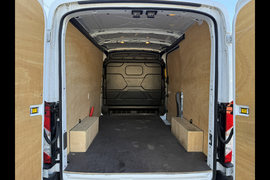 Ford E-Transit 68kWh 184PK L2H2 317km WLTP 96,1% (SOH) BEV Snelladen Camera Cruise control Climate control Carplay Navigatie Parkeersensoren
