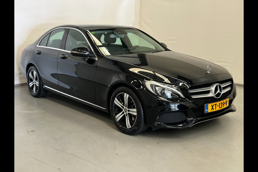 Mercedes-Benz C-Klasse 180 / Camera / Trekhaak / Stoelverwarming