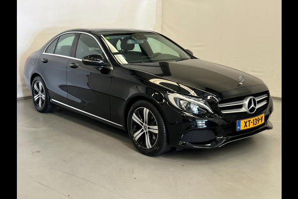Mercedes-Benz C-Klasse 180 / Camera / Trekhaak / Stoelverwarming