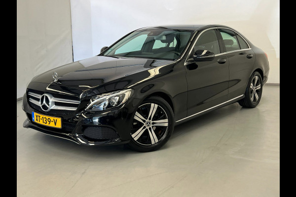 Mercedes-Benz C-Klasse 180 / Camera / Trekhaak / Stoelverwarming