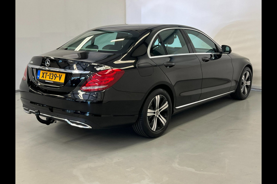 Mercedes-Benz C-Klasse 180 / Camera / Trekhaak / Stoelverwarming