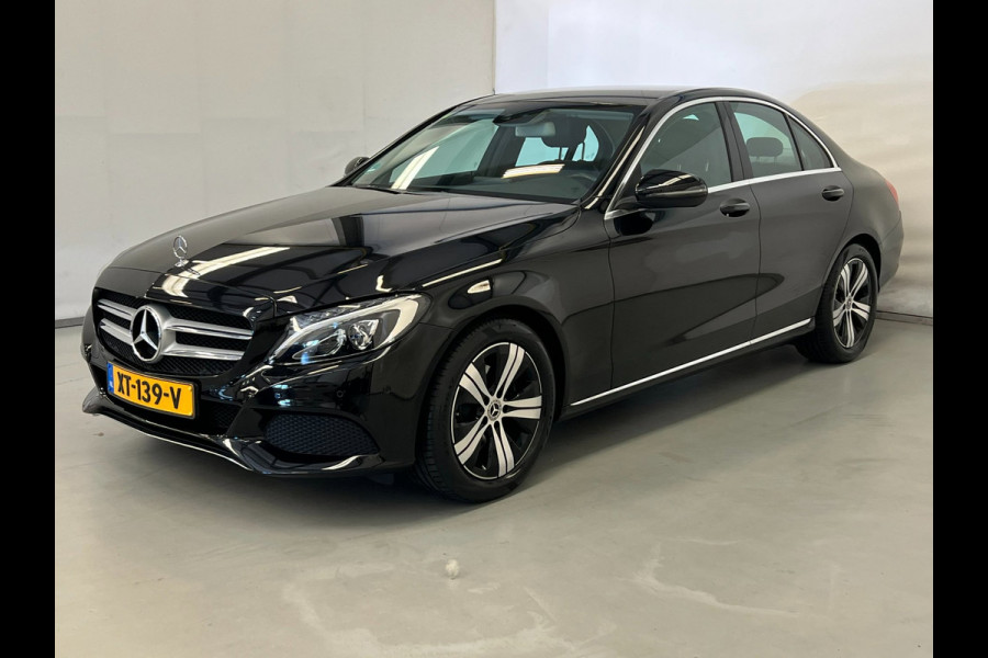 Mercedes-Benz C-Klasse 180 / Camera / Trekhaak / Stoelverwarming