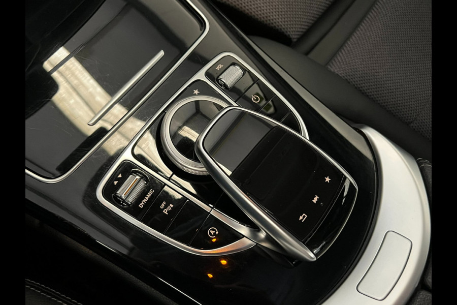 Mercedes-Benz C-Klasse 180 / Camera / Trekhaak / Stoelverwarming