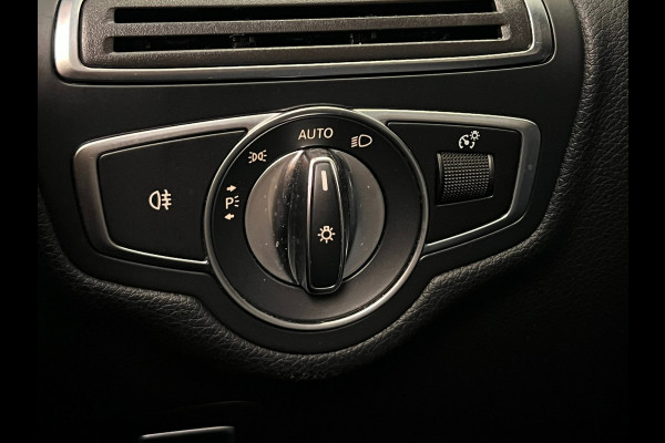 Mercedes-Benz C-Klasse 180 / Camera / Trekhaak / Stoelverwarming
