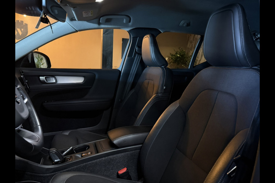 Volvo XC40 1.5 T3 Momentum Pro Automaat | Camera | ACC | CarPlay | LED | Stoelverwarming