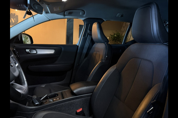 Volvo XC40 1.5 T3 Momentum Pro Automaat | Camera | ACC | CarPlay | LED | Stoelverwarming