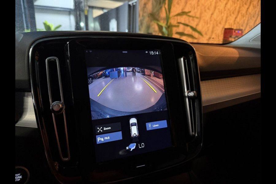 Volvo XC40 1.5 T3 Momentum Pro Automaat | Camera | ACC | CarPlay | LED | Stoelverwarming