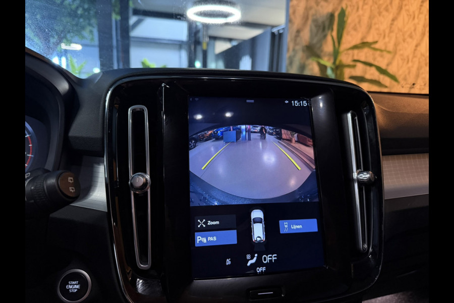 Volvo XC40 1.5 T3 Momentum Pro Automaat | Camera | ACC | CarPlay | LED | Stoelverwarming
