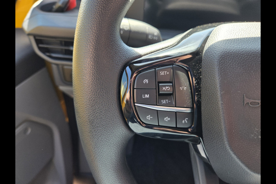 Ford E-Transit Cust. 320 L2H1 136PK Trend 65 kWh Automaat nr. V125 | Airco | Cruise | Camera | Apple CP| Trekhaak 8 STUKS