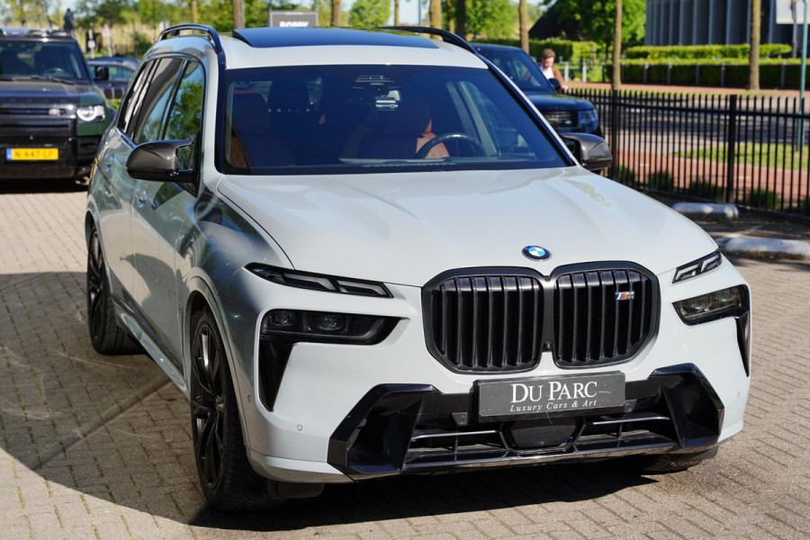 BMW X7 60 I X DRIVE 6 P / Individual / Sky Lounge / BTW