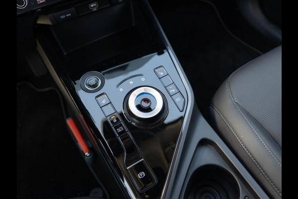 Kia Niro 1.6 GDi Hybrid DynamicPlusLine | Schuif/kantel dak| Stoel en stuurverwarming | Navigatie | Achteruitrijcamera |
