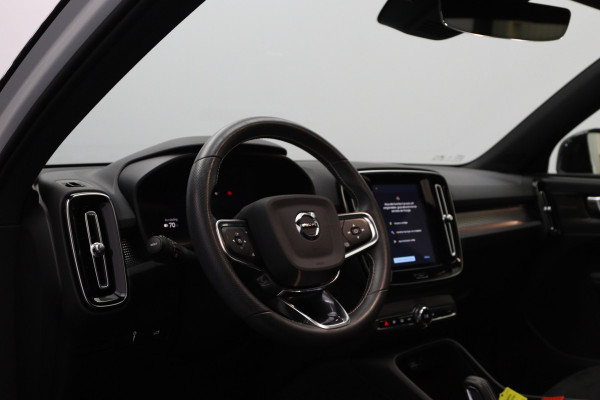 Volvo XC40 Recharge P8 AWD 408 PK R-Design, Panoramadak, Winterpakket, H/K Sound, 360 Camera